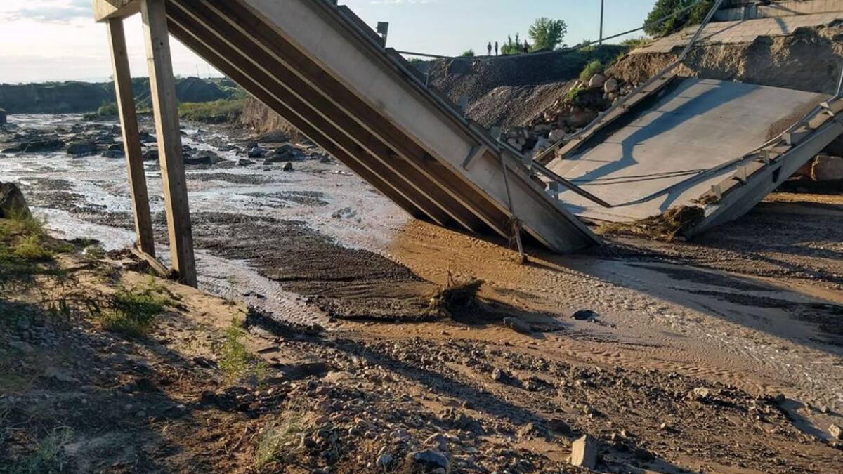 Colapsó un puente sobre la ruta 40 en Mendoza, NA.