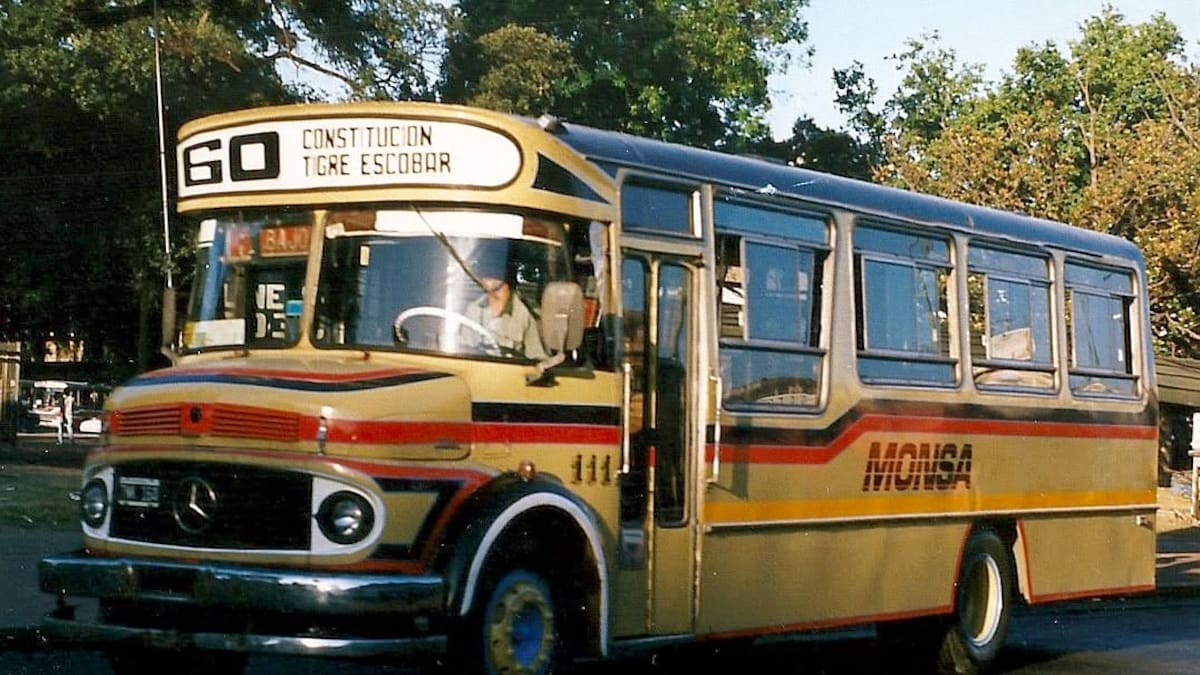 Línea 60: la increíble historia del colectivo que unió Buenos Aires, sobrevivió a grandes cambios y se convirtió en leyenda