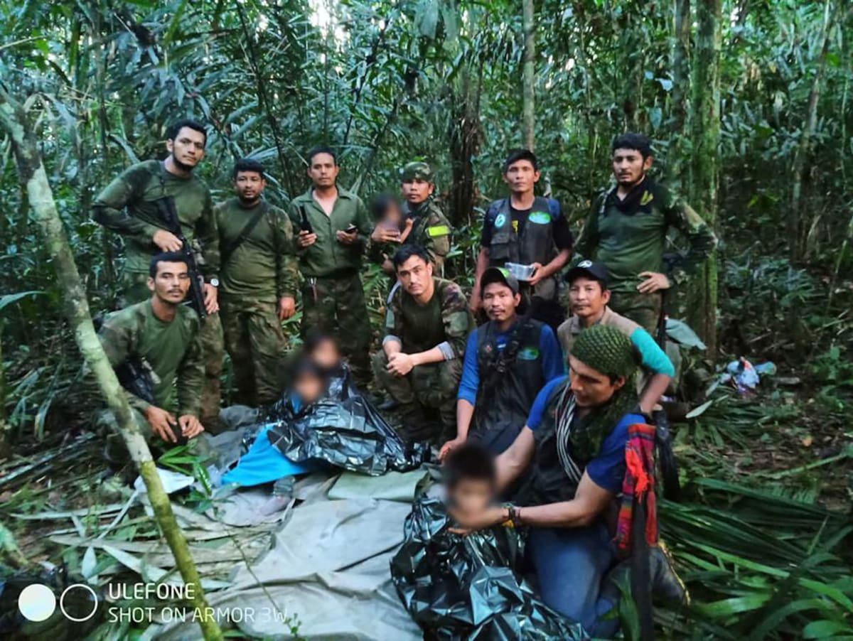 Colombia avión Rescatan a niños Reuters