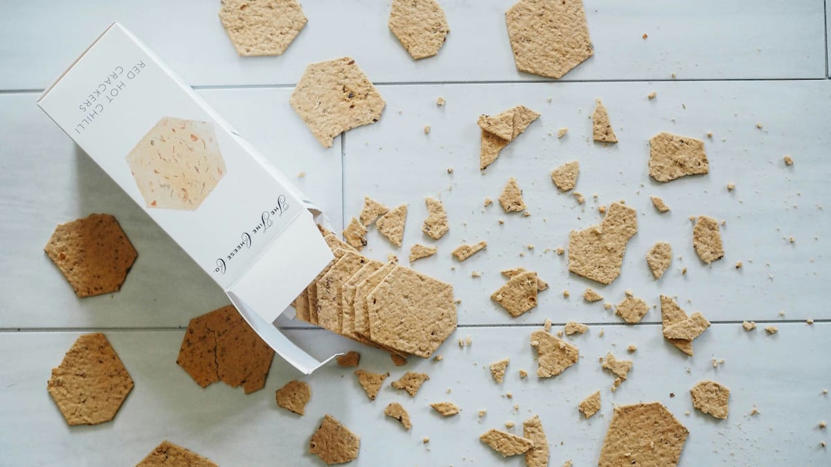 Comida en el suelo. Foto: Unsplash