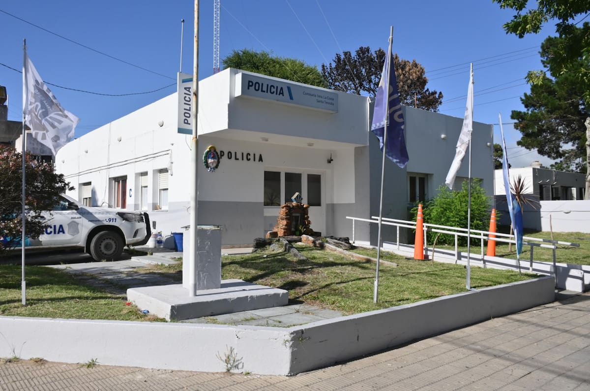 Comisaria de Santa Teresita donde se encuentran alojados los imputados por el asesinato de Tomas Tello. Foto NA