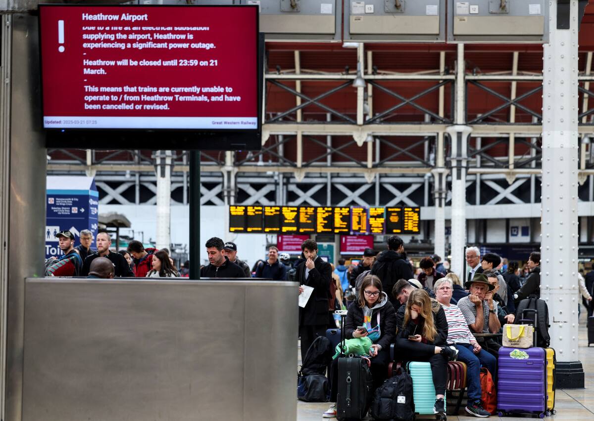 Complicaciones en el aeropuerto de Heathrow en Londres. Foto: REUTERS/Isabel Infantes.