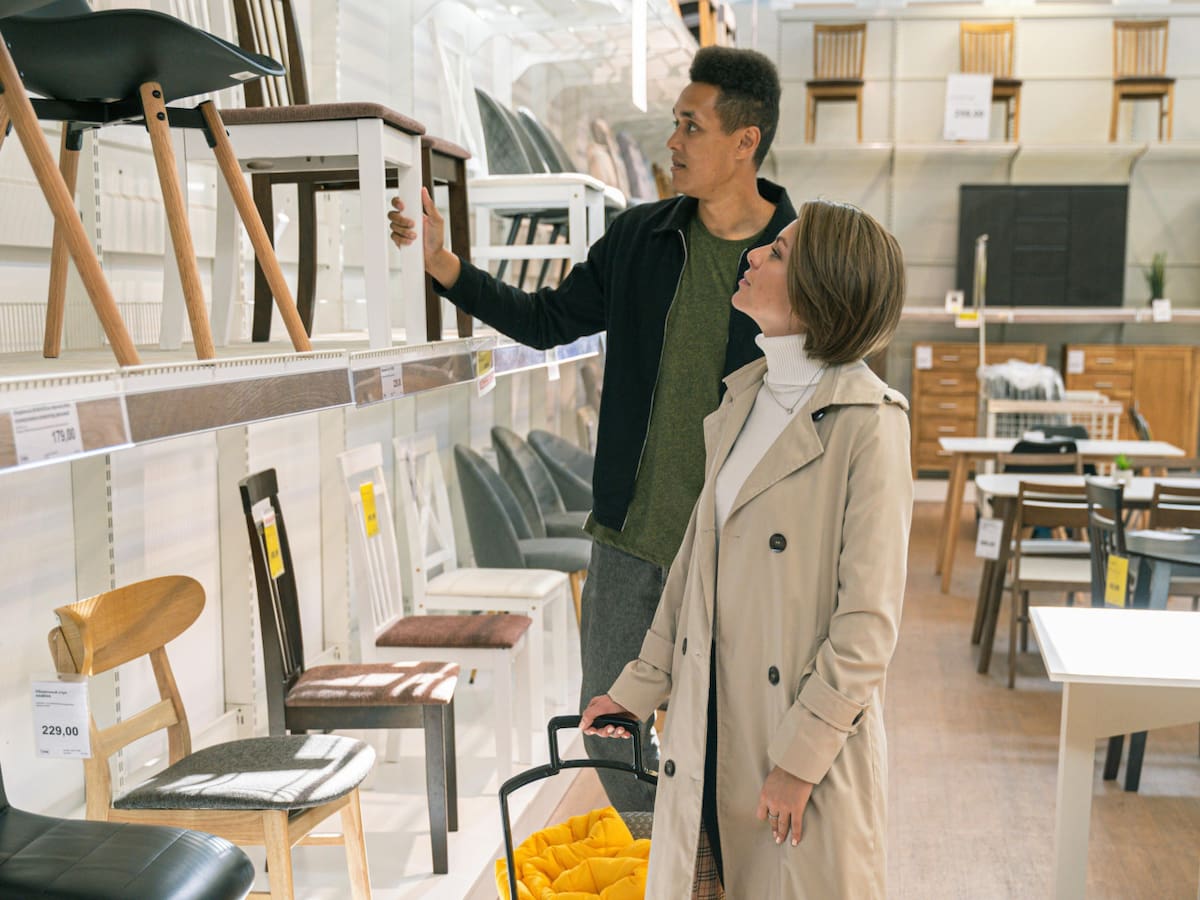 Compras, muebles, local. Foto: Pexels.