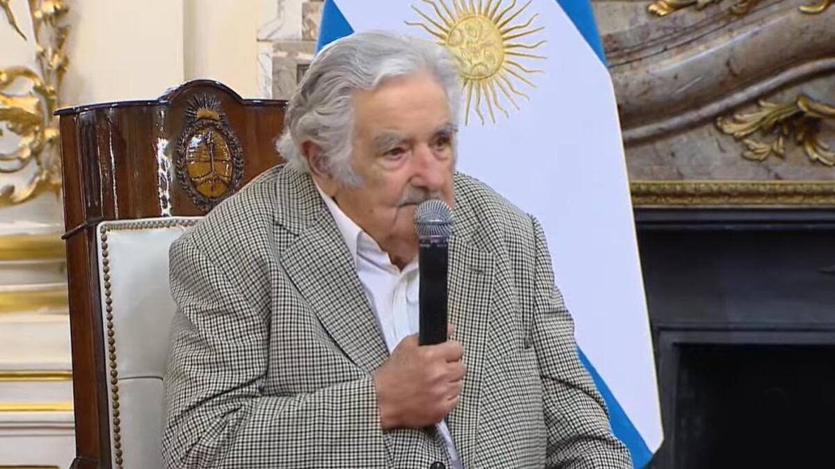 Condecoración a José Pepe Mujica