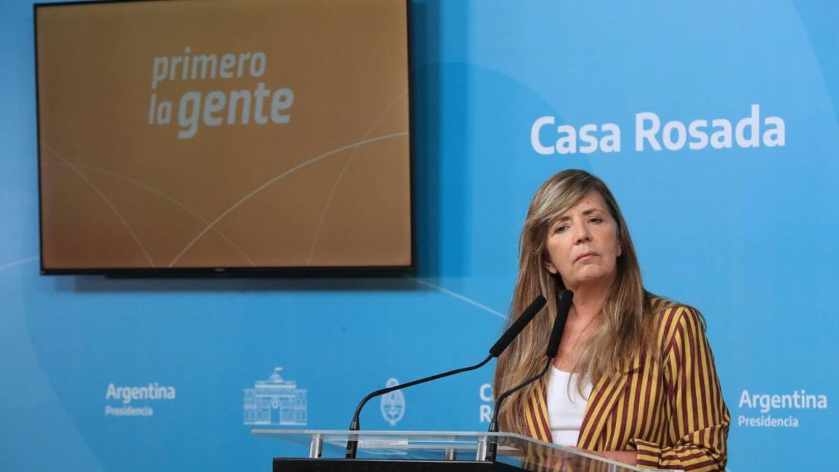 Conferencia de prensa de Gabriela Cerruti.