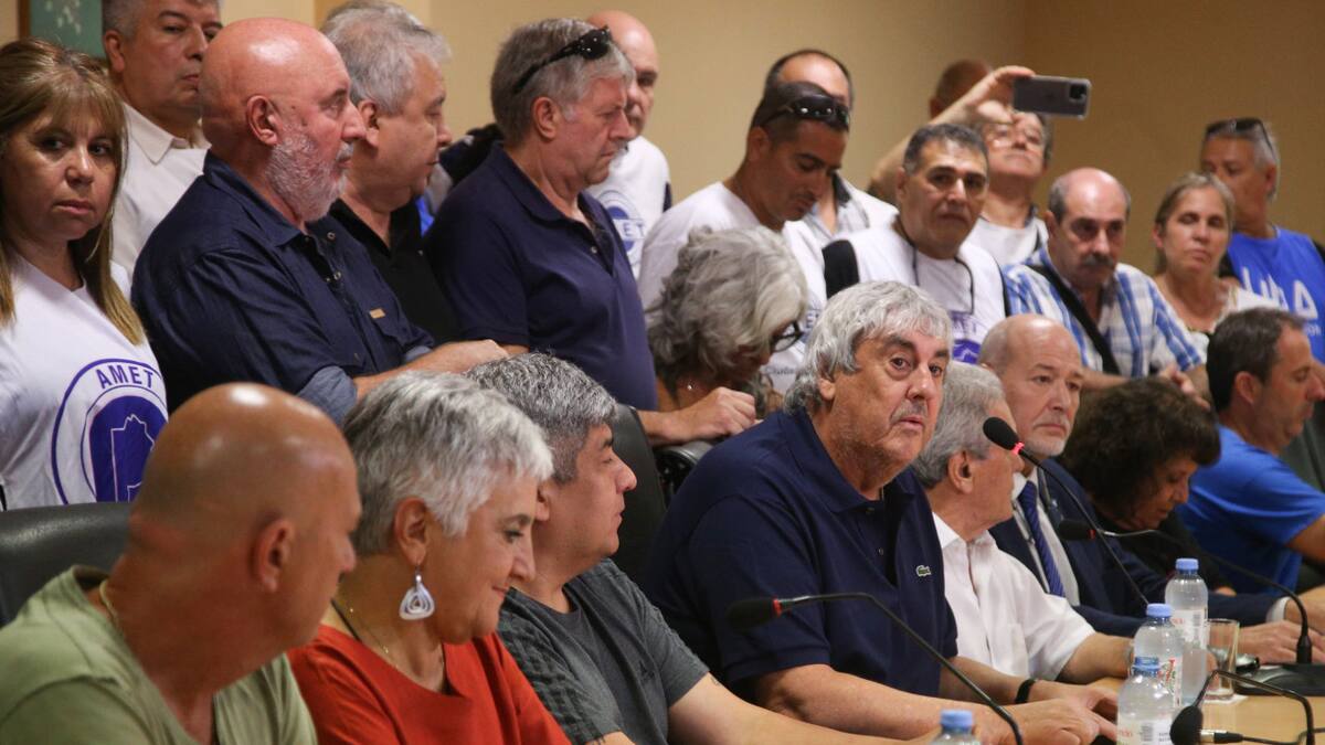 Tras la fallida negociación salarial, gremios docentes anunciaron un nuevo paro nacional para el lunes 4 de marzo