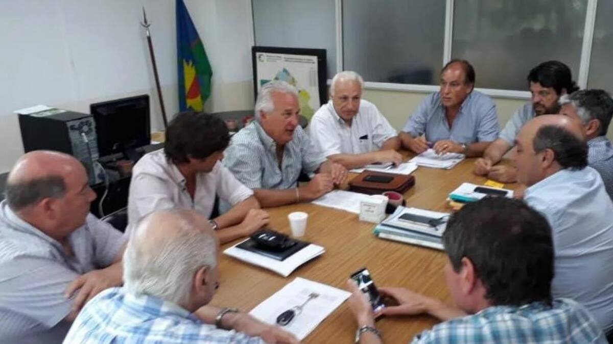 Conflicto municipales con Intendencia de Carlos Arroyo