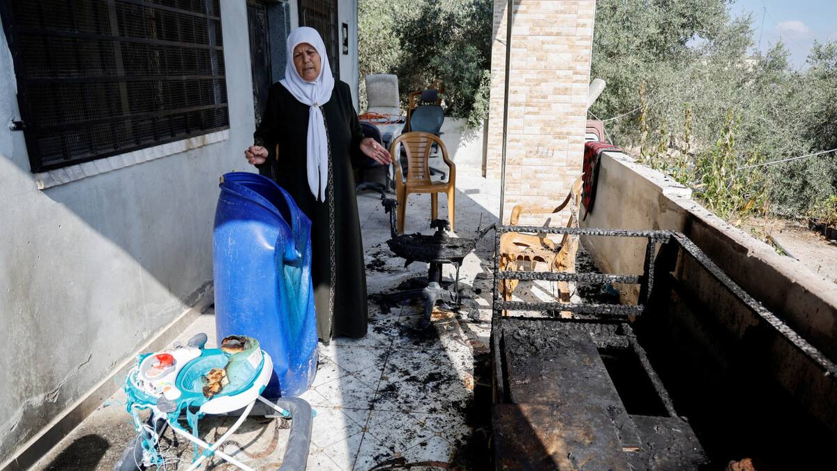 Consecuencias tras ataques de colonos judíos en Jit, aldea palestina de Cisjordania. Foto: Reuters.