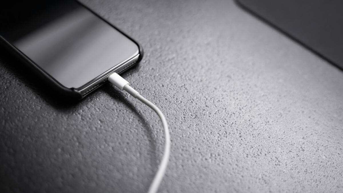 Consejos para una carga eficiente del celular. Foto: Unsplash