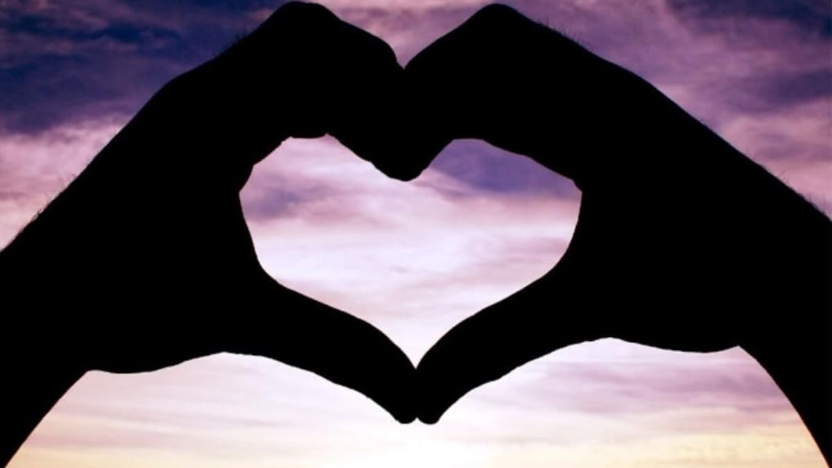 Corazón con manos, novios, noviazgo