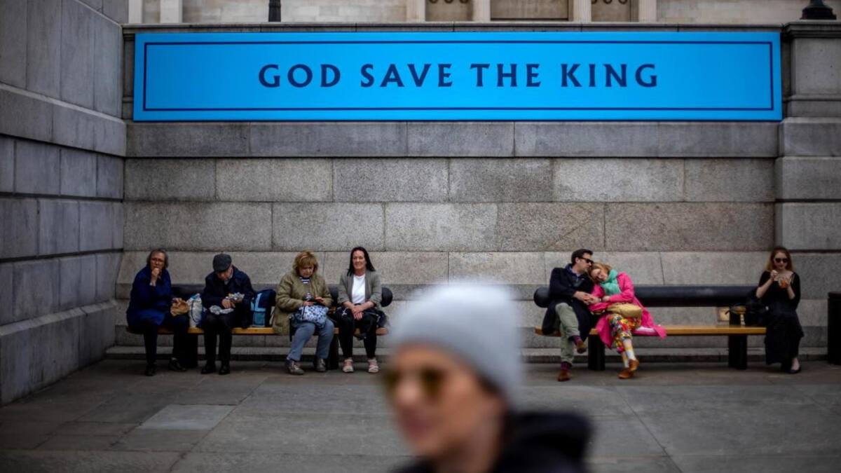 Carlos III, entre la sombra de Isabel II y los profundos desafíos políticos del Reino Unido