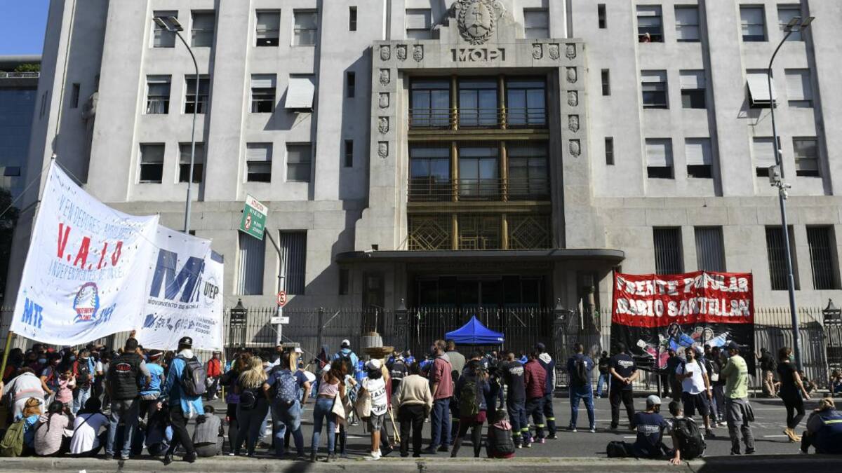 Corte en avenida 9 de julio, movimientos sociales, NA