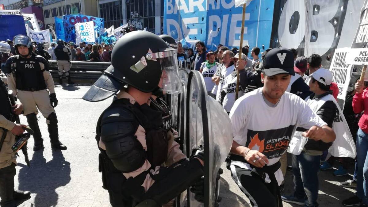 Cortes y manifestaciones en Puente Pueyrredón
