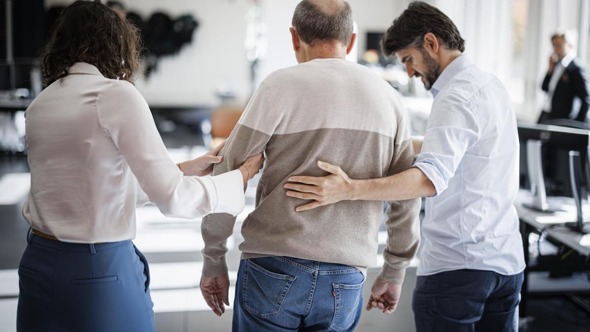 Crean una neuroprótesis que le permite volver a caminar a los pacientes de Parkinson. Foto: EFE
