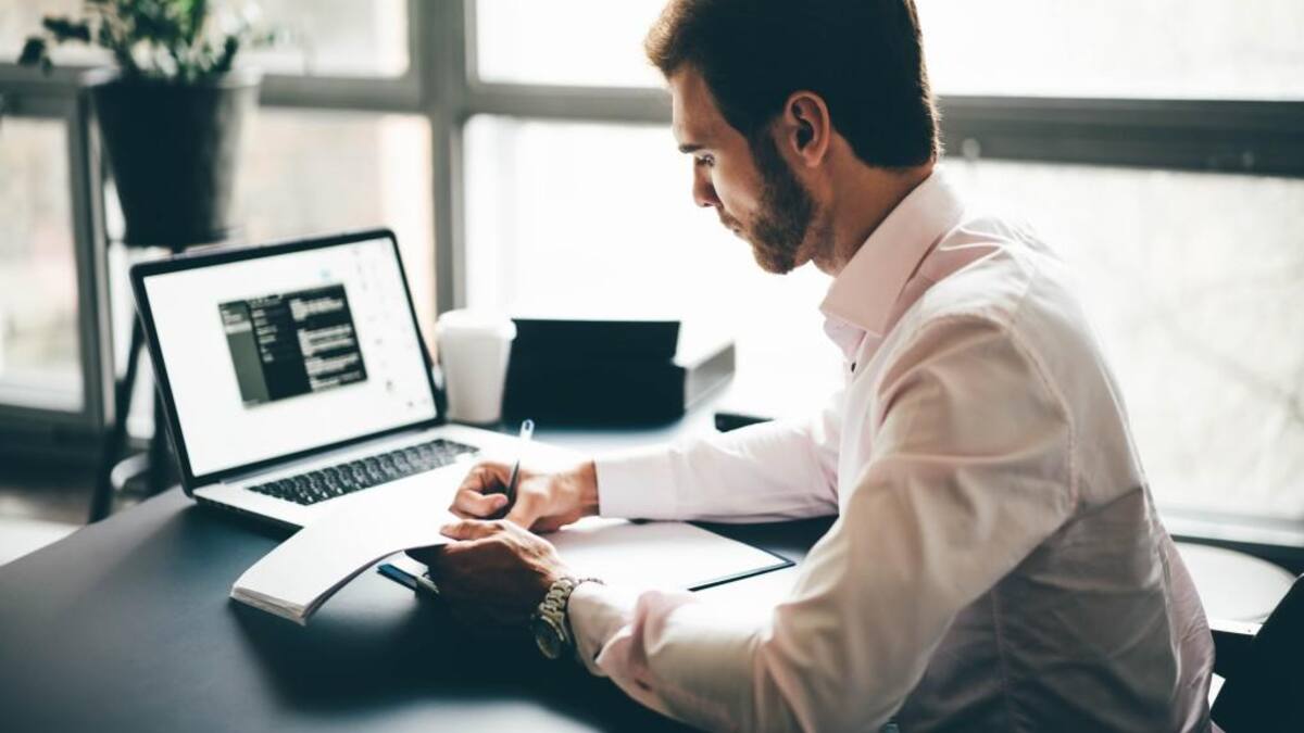 Crehana_comercial y caácitación