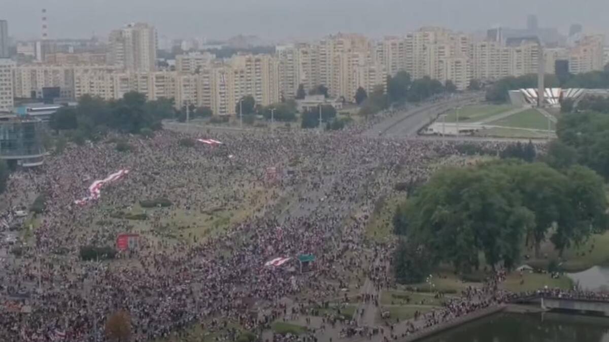 Crisis en Bielorrusia, miles de manifestantes desafían otra vez a Alexander Lukashenko en las calles, EuroNews