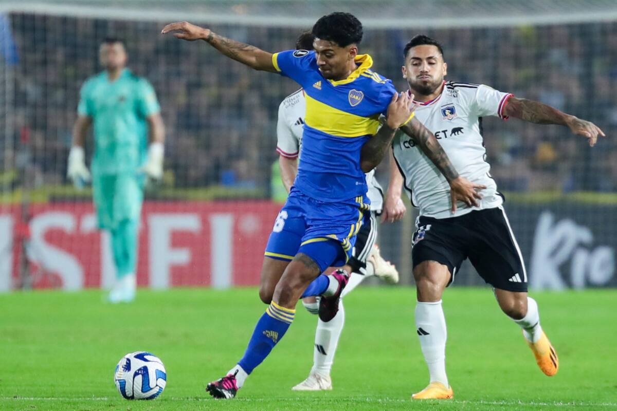 Cristian Medina, titular ante Colo Colo. Foto: EFE.