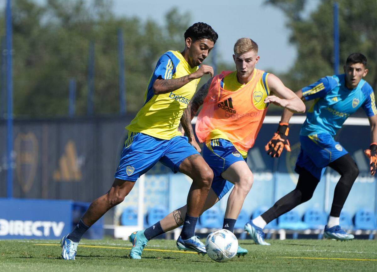 Cristian Medina y Nicolás Valentini, Boca Juniors. Foto: NA