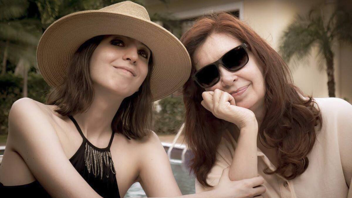 Cristina Kirchner y su hija Florencia en Cuba