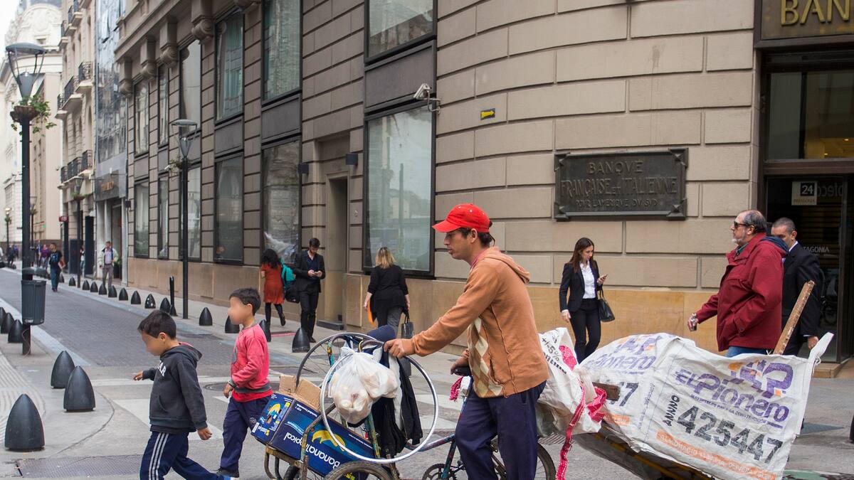 Cuánto necesitó una familia para no ser pobre.
