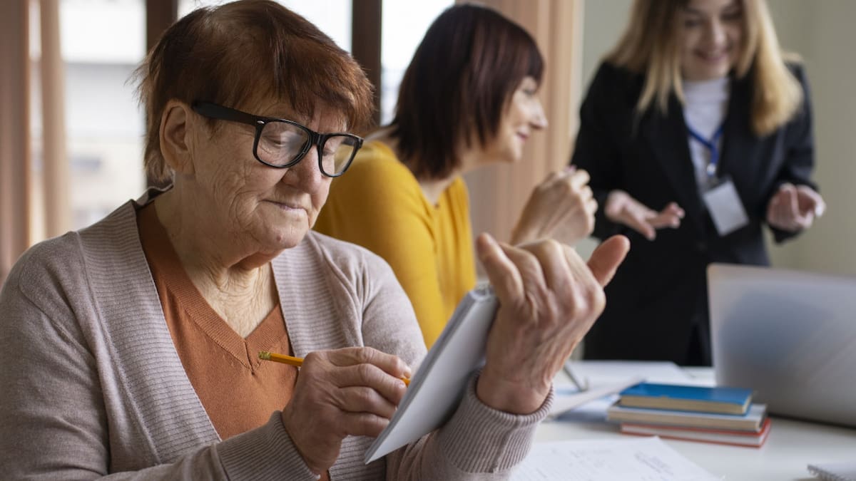 Cursos gratis de PAMI 2026. Foto: Freepik