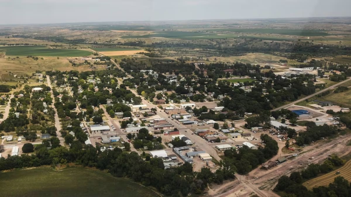 El pueblo de 800 habitantes que regala terrenos y paga más de 1.700 dólares para sumar vecinos