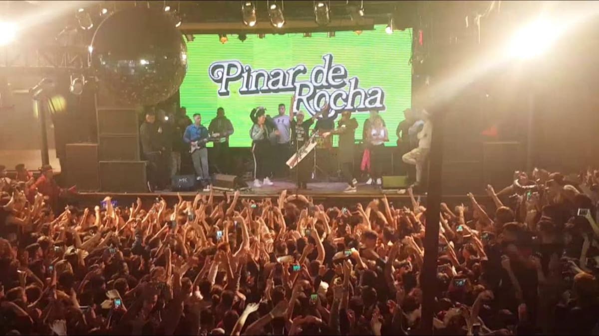 Tras un recital multitudinario de Damas Gratis, clausuraron el boliche Pinar de Rocha