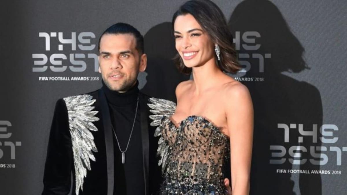 Dani Alves y su esposa Joana Sanz. Foto: NA.