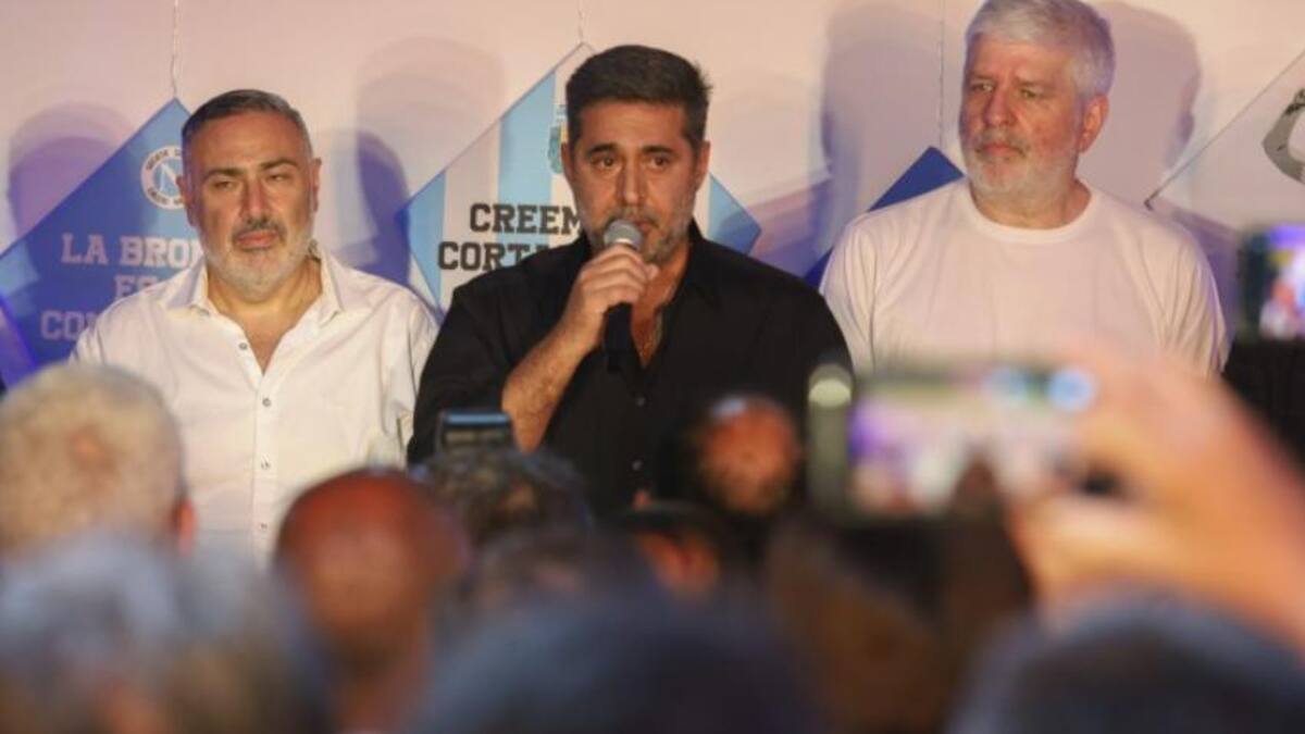 Angelici apuntó contra Riquelme: "Se cree su propia mentira, la que le viene diciendo al hincha hace muchos años"