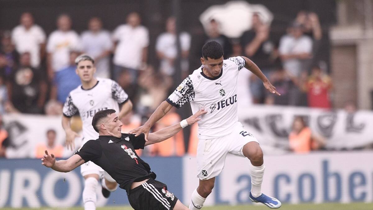 Deportivo Riestra vs. Independiente. Foto: X @Independiente.