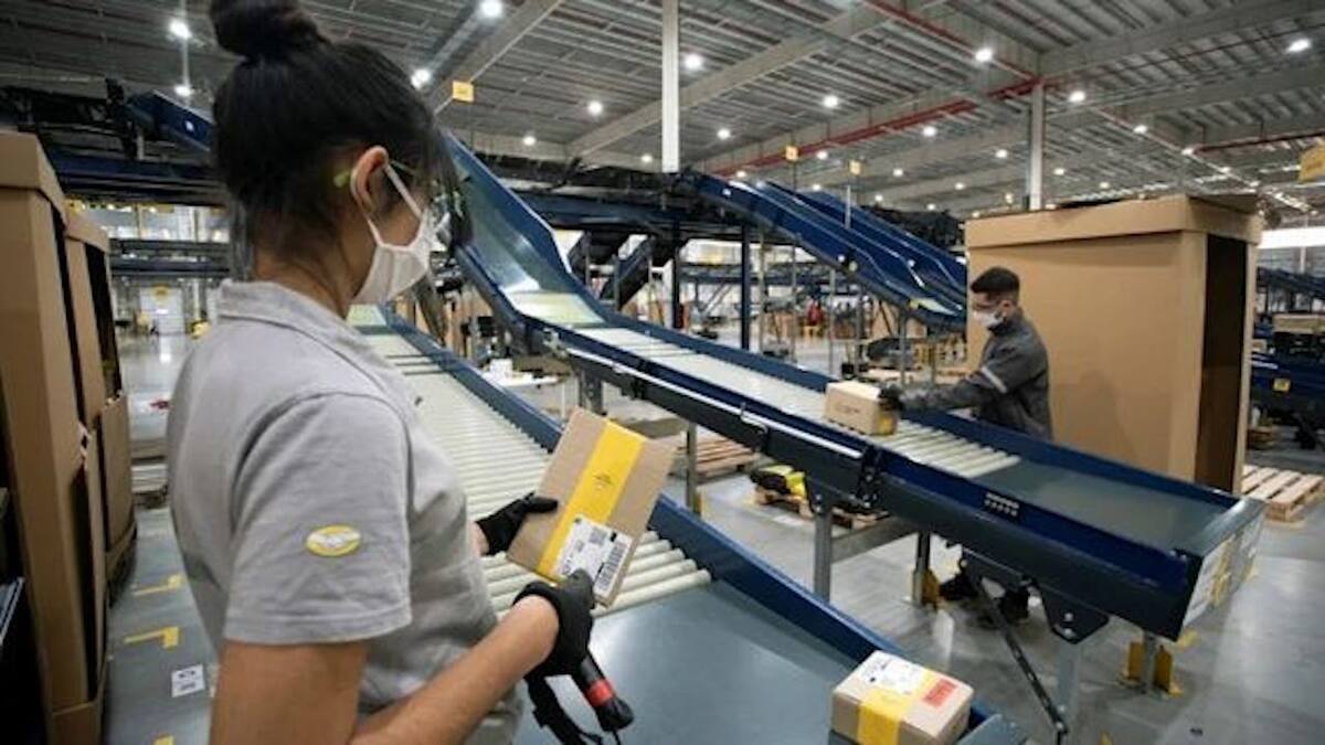 Deposito de Mercado Libre en Villa Celina.