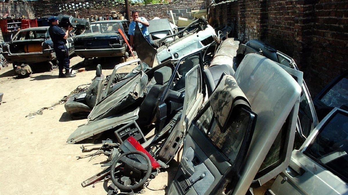 Desarmadero de autos, robo de autopartes