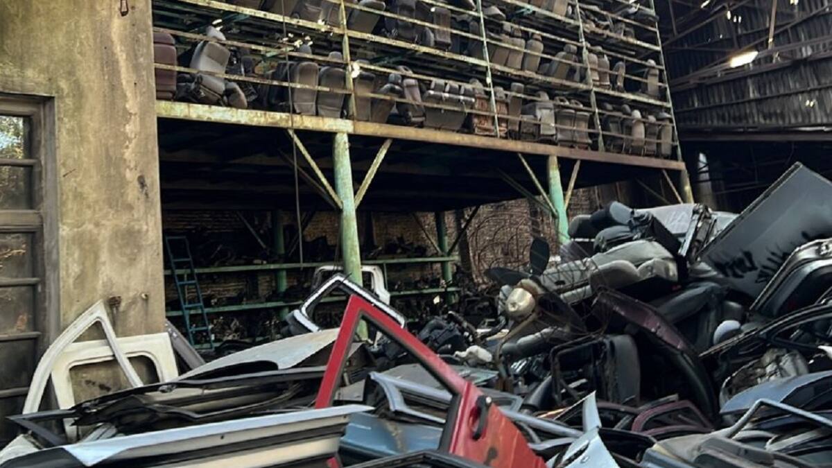 Desarticulan una banda dedicada al robo de vehículos de alta gama y falsificación de documentos