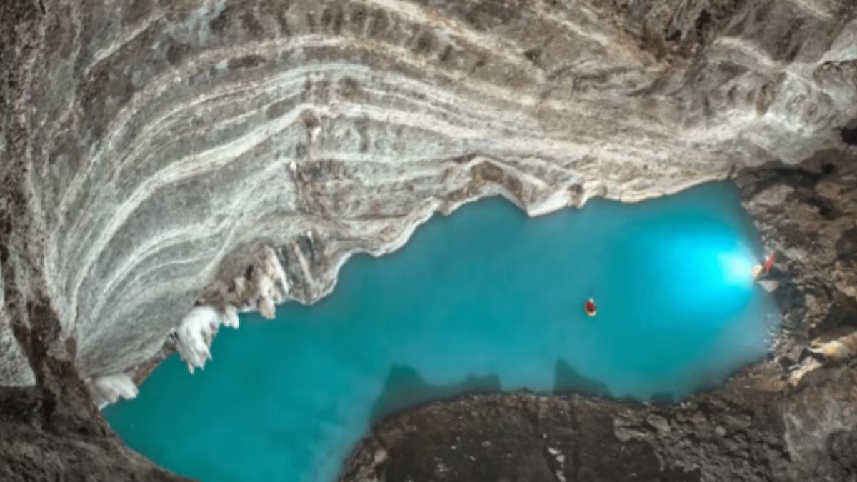 Descubren un lago termal en las profundidades del océano. Foto Neuron Foundation