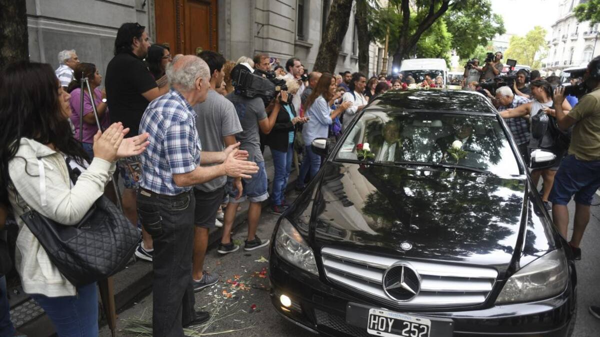 Despidieron los restos de Débora Pérez Volpin - NA -