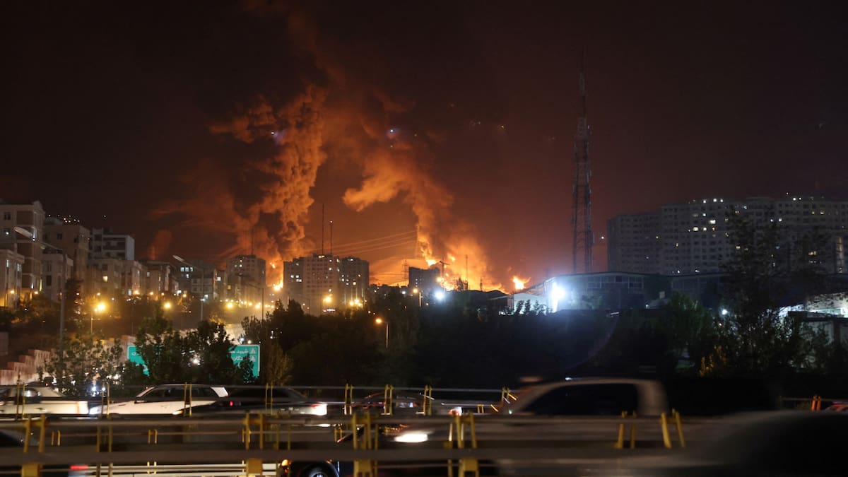 Destrucción en Irán por los misiles de Israel. Foto: Reuters/Majid Asgaripour/WANA