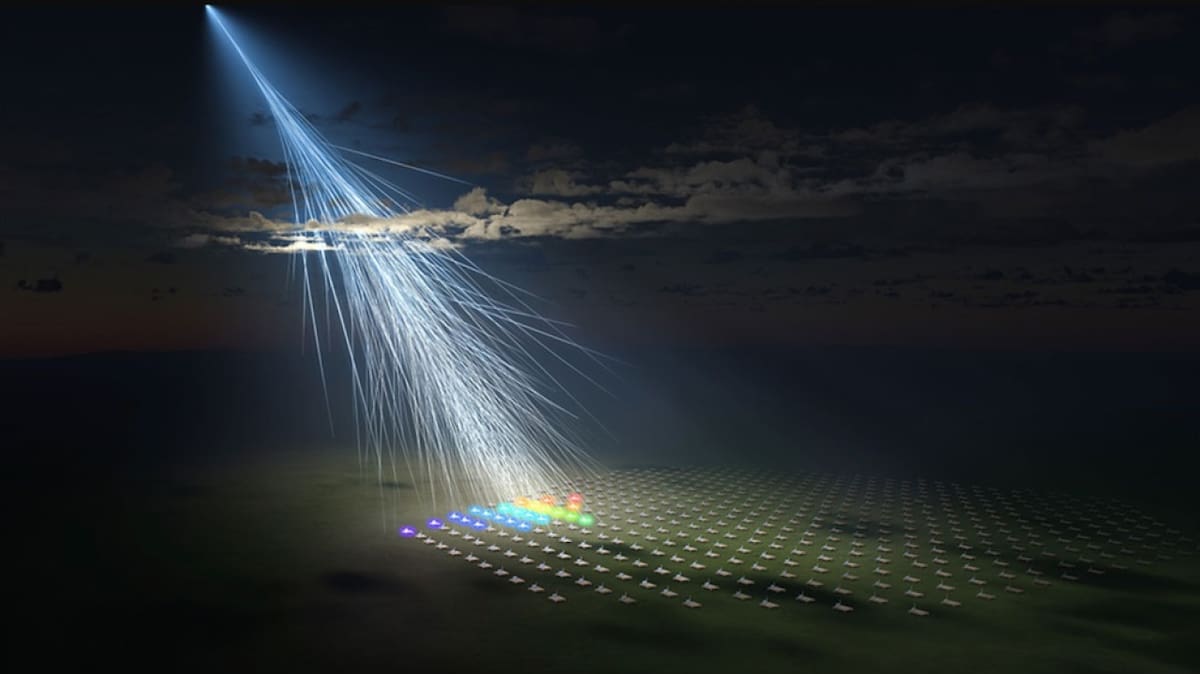 Detectaron una partícula de altísima energía y origen desconocido cayendo a la Tierra. Foto: Twitter