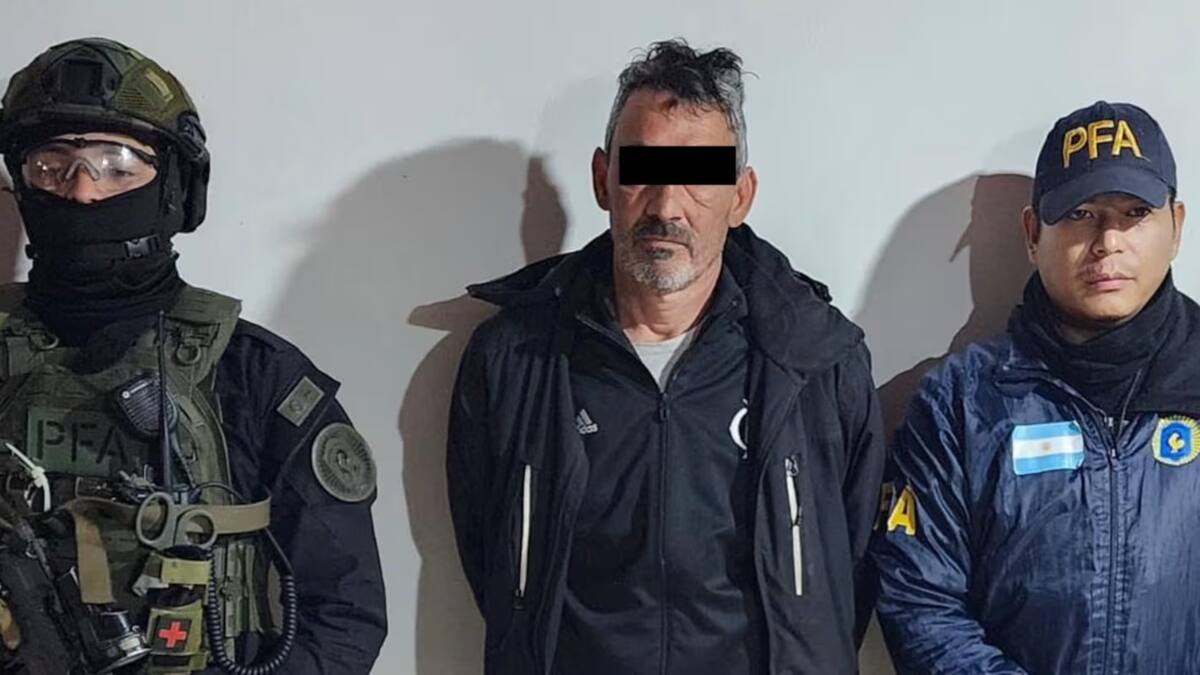 Detuvieron a “Bebote” Álvarez, histórico líder de la barra de Independiente: lo investigan por una presunta red narco internacional