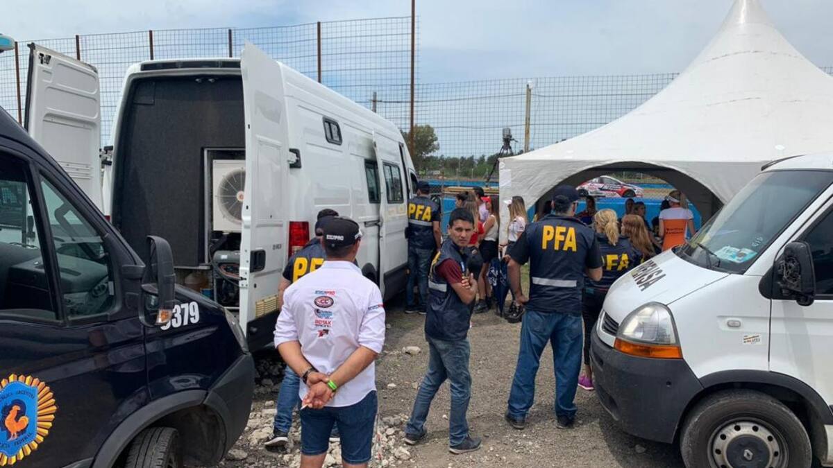 Detención de una red de prostitución en carrera de Turismo Nacional