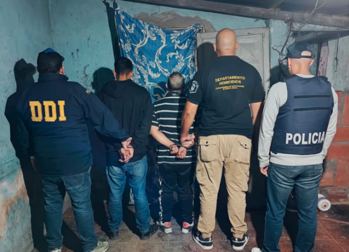 Detenciones de los sospechosos por el crimen de un joven en Temperley.