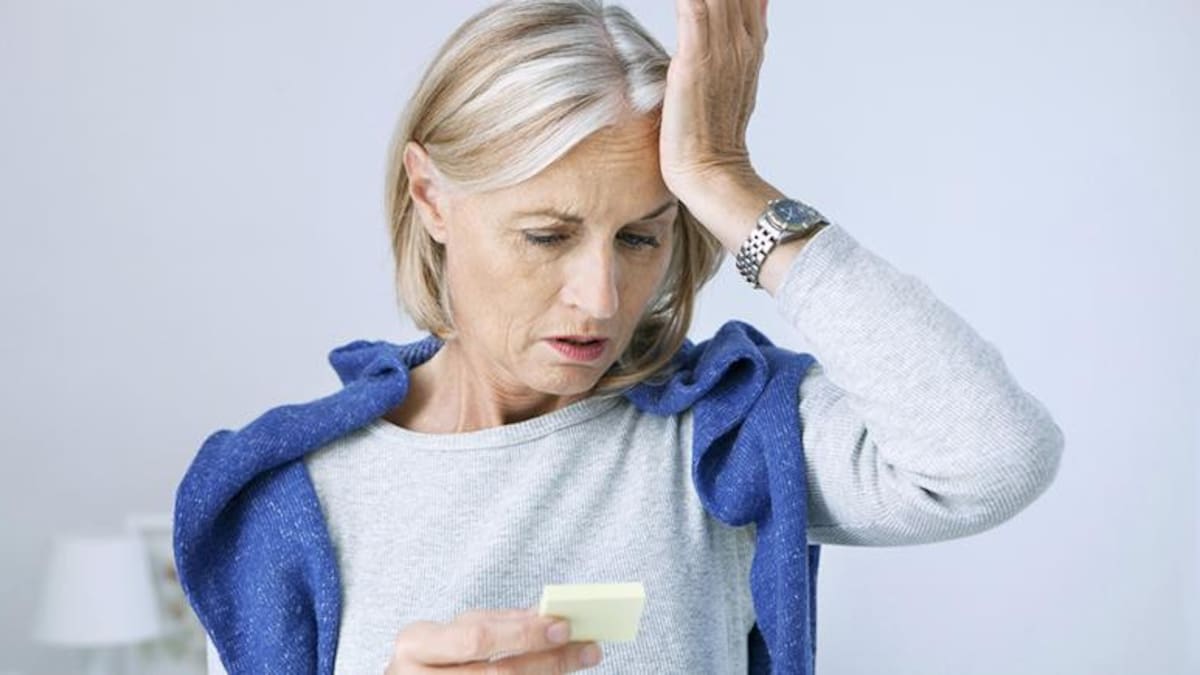 Memoria y salud cerebral: los 4 alimentos que recomiendan los expertos para prevenir las lagunas mentales después de los 50