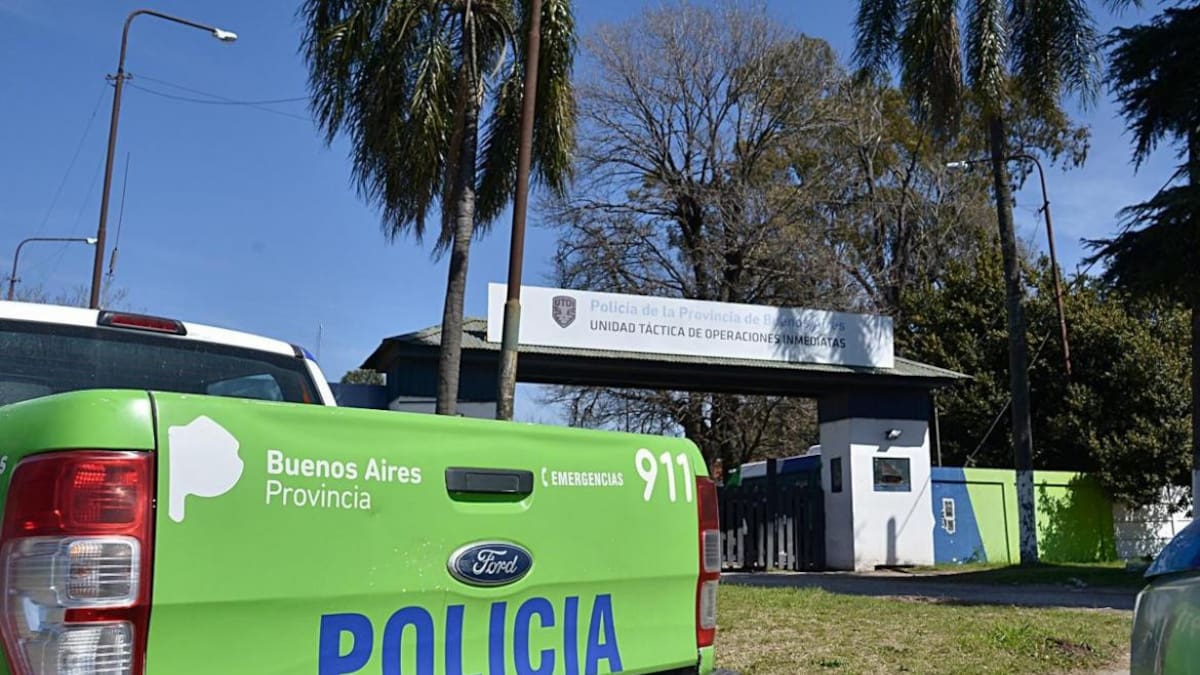 Villa Elvira: detuvieron a los dos hermanos acusados de asesinar a puñaladas a su padrastro y ocultarse en Berisso