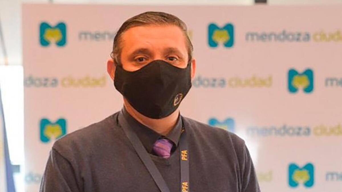 Detienen a un jefe de la Policía Federal: lo acusan de cobrar coimas