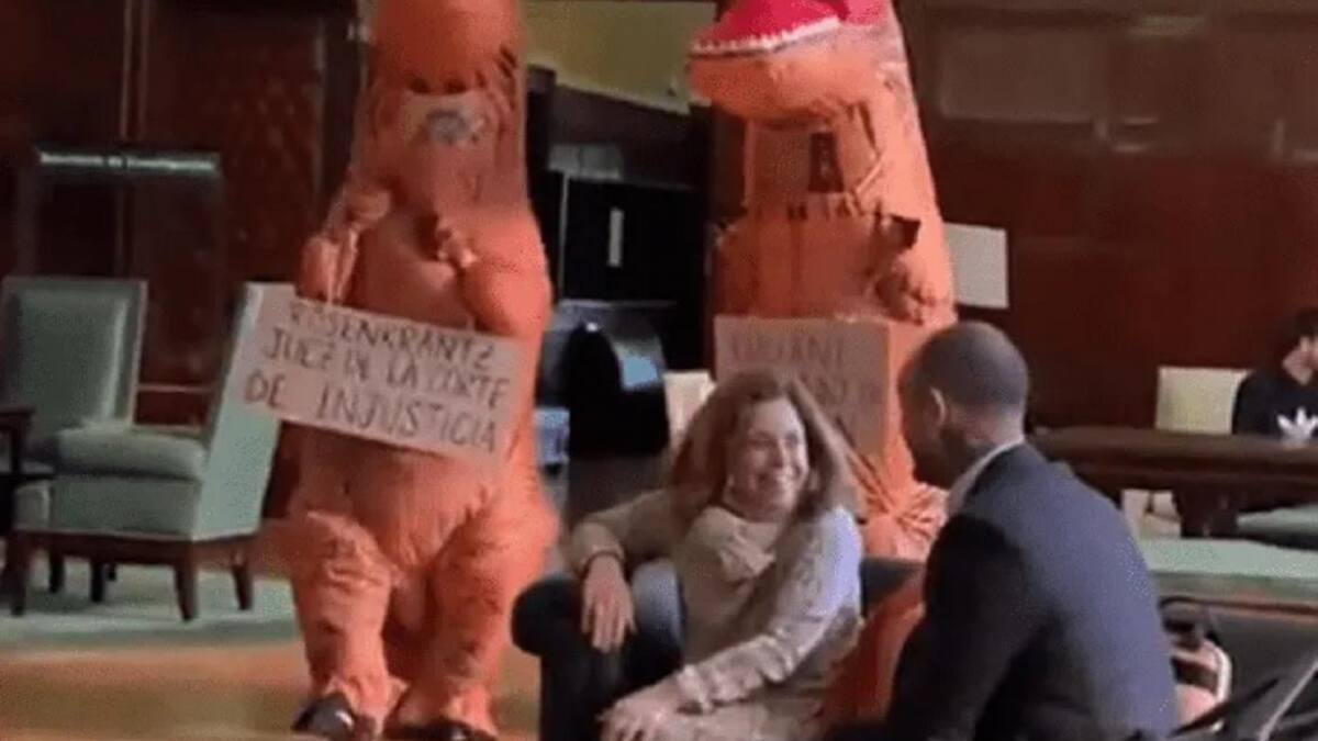 Dinosaurios en la UBA. Foto: captura de video.