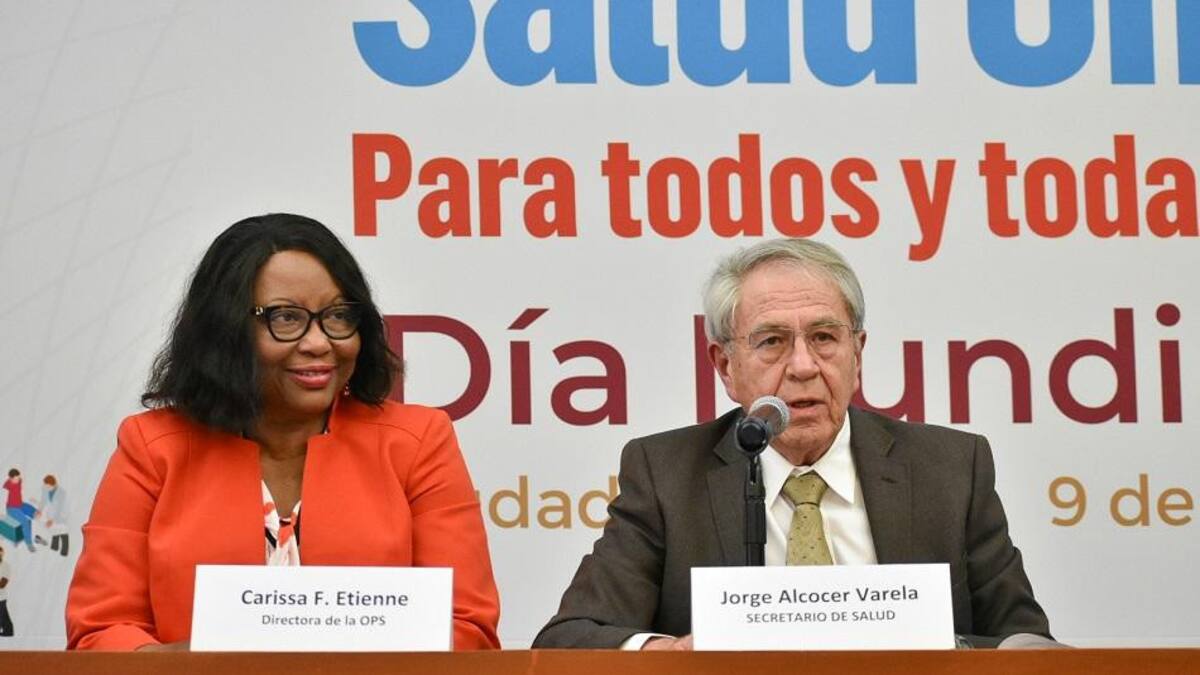 Directora de la Organización Panamericana de la Salud (OPS), Carissa Etienne y el Secretario de Salud de México, Jorge Alcocer Varela
