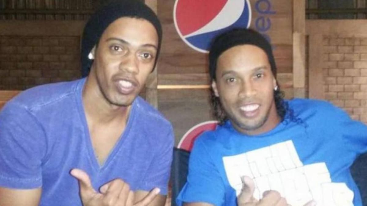 DOBLE DE RONALDINHO