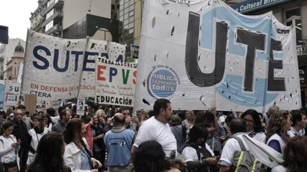 Docentes de CABA realizan un paro. Foto: Telam.