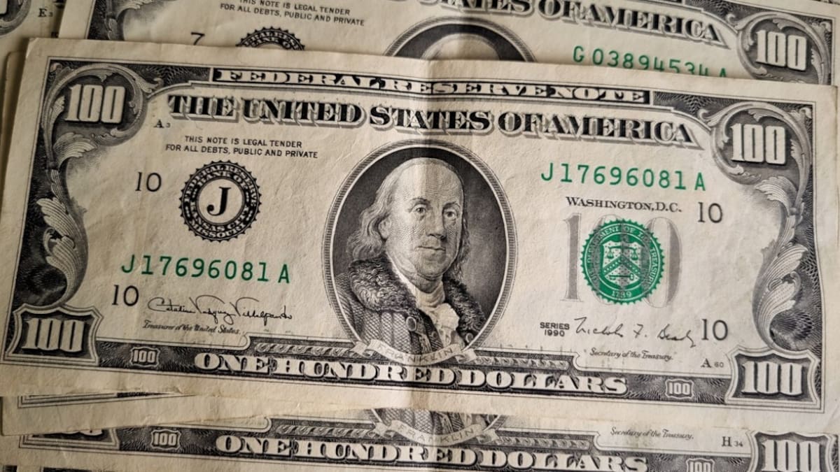 Dólar cara chica.