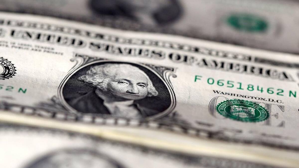 Dólares, billetes de dólar, Reuters