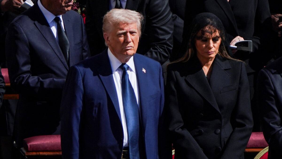 Donald Trump en el funeral del papa Francisco. Foto: Reuters/Nathan Howard